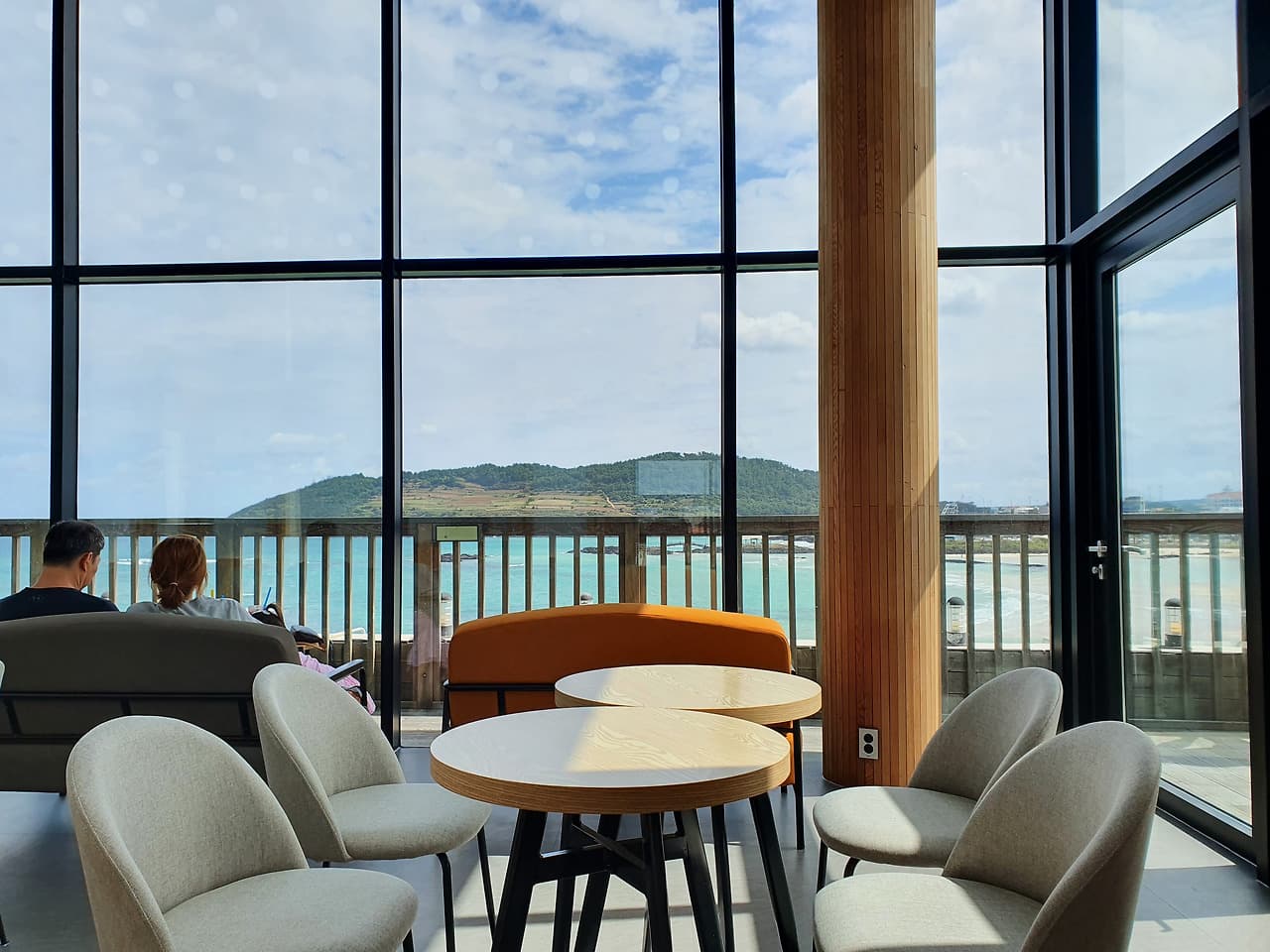 Hamdeok Glass Cafés