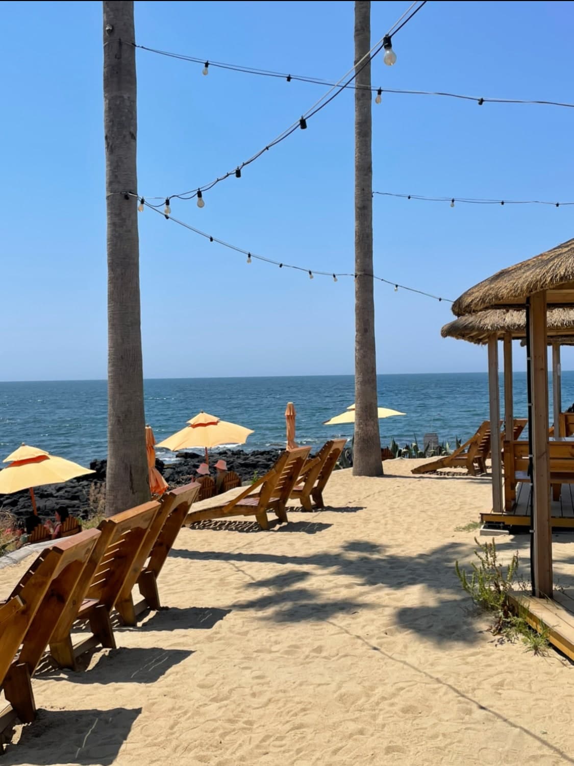 Monsant Aewol — Ocean Sunset Cafe