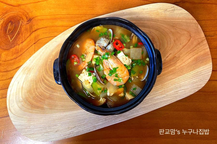 Seafood Soybean-Paste Stew