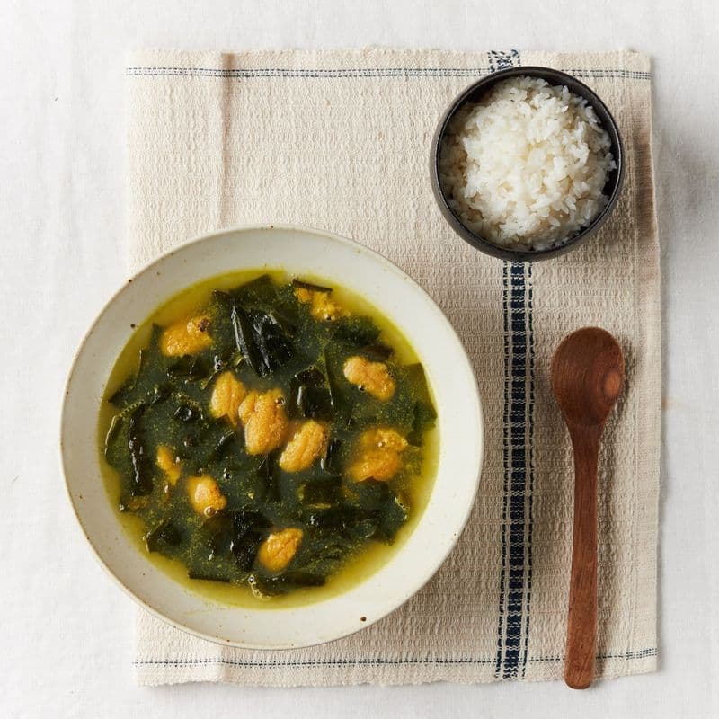 Sea-urchin Seaweed Soup